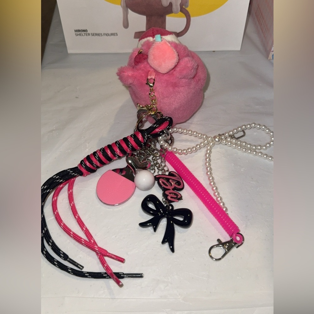 Fun Keychains with Many Amazing Accessories - Picture 16 of 16